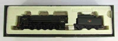 A Hornby Legends OO gauge BR 2-10-0 Evening Star Class 9F locomotive, and tender, 2-10-0, 92220, green livery, boxed. - 3