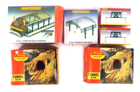 A Hornby OO gauge London Road Station model, R331, together with two Tri-ang Hornby tunnels, R576, boxed, and a Hornby station over roof, R334, etc.