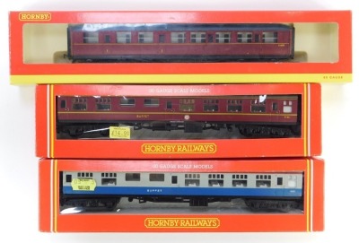 Various Hornby OO gauge rolling stock, to include fourteen tonne tank wagon Shell Electrical Oils R6069, Vee Tanker Lever Bros R6026, carriages to include BR MK2A composite coach Regional Railways, etc. (1 tray) - 3