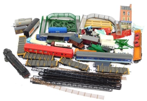 A group of OO gauge model railway, to include Hornby OO locomotive, 31340, green livery, a Princess Elizabeth locomotive, various carriages, rolling stock, etc. (2 trays)