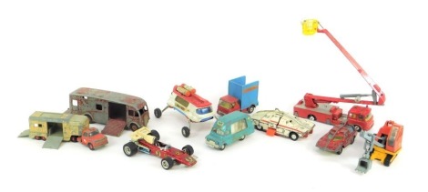 Corgi, Dinky and other unboxed diecast vehicles, including Dinky Toys Spectrum patrol car, Dinky Toys maximum security vehicle, Dinky Toys horse box, Mattel Grand Prix Ferrari 312 B2 F1, Matchbox Kingsize number K18 articulated horse van, etc. (1 tray)