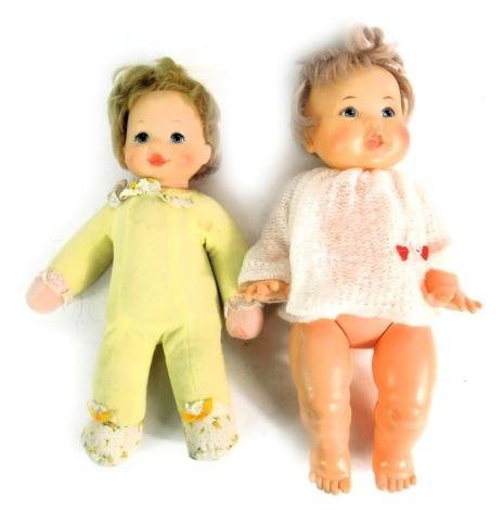 An Ideal Toys pull cord soft bodied doll, c1970s, and an Ideal Toy 1960/70s pull cord toy doll. (2)