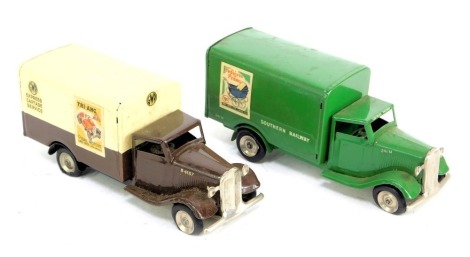 Two Minic Toys clockwork cars, for Southern Railway and Tri-ang.