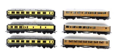 Six Hornby OO gauge carriages, comprising set of three LNER 4237s, and three Hornby 4579s Cornish Riviera Limited. (6)