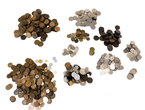 George V and later copper coinage, including Queen Elizabeth II shillings, five pence and ten pence coins, European and World coinage, and four Golding Auctioneer of Grantham tokens, 3d and 1 1/2d. (a quantity)