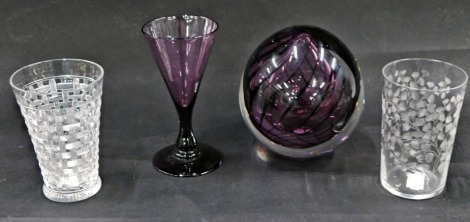 Decorative glassware, comprising a purple swirl glass paperweight, 15cm high, a purple glass stem vase, lattice glass. (4)