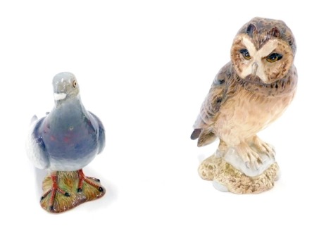 Two Beswick bird ornaments, comprising The Short Eared Owl Beneagles decanter lacking contents, 17cm high, and a Pigeon, 14cm high. (2)