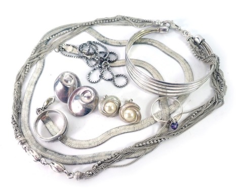 Silver and other costume jewellery, comprising white metal neck chains stamped 925, plated clip on earrings, silver dress ring, white metal bangle unmarked, etc., 69.2g all in.