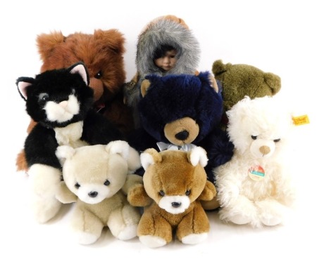 A collection of Teddy bears, comprising a Steiff original Cosy Friends Teddy bear, and various other unbranded examples. (1 box)