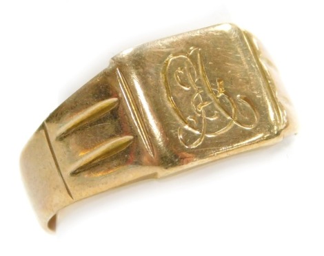 A gentleman's signet ring, monogram engraved, stamped 9ct, size U, 5.1g.