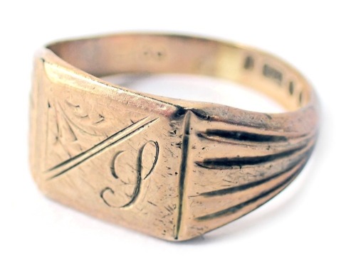 A 9ct gold signet ring, with a rectangular shield bearing the initials J, with fan design shoulders, size I 1/2, 2.8g all in.