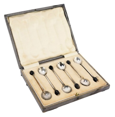 A set of six George V silver coffee bean handled spoons, Sheffield 1921, 1.11oz gross, in fitted case.