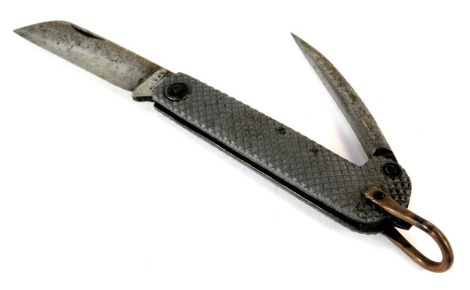 A WWII Royal Navy jack knife, the blade stamped GR with crown and Rogers & Sons, 6 Norfolk Street, Sheffield, England, and dated 1940 to the reverse.