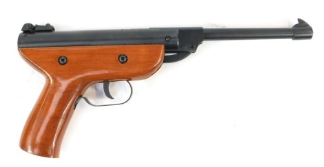 A Norinco .22 calibre air pistol, serial number 9158726.