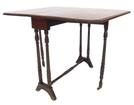 A late Victorian walnut Sutherland table, with canted top, 76cm long.