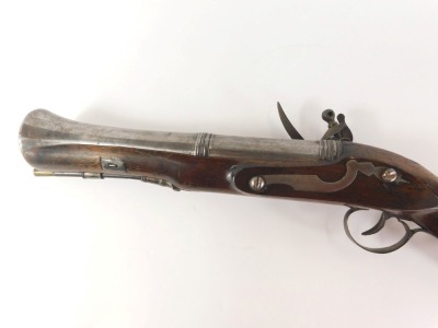 A late 18th/early 19thC blunderbuss, with part faceted steel barrel, walnut stock, and engraved with lion and numbered 3, 52cm long. - 8