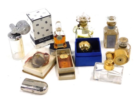 A quantity of scent bottles, to include a Guerlain by repute made by Baccarat, Roger et Gallet Violet, etc.