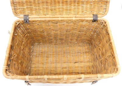 A large wicker laundry basket, with hinged lid and side handles, 95cm wide. - 2