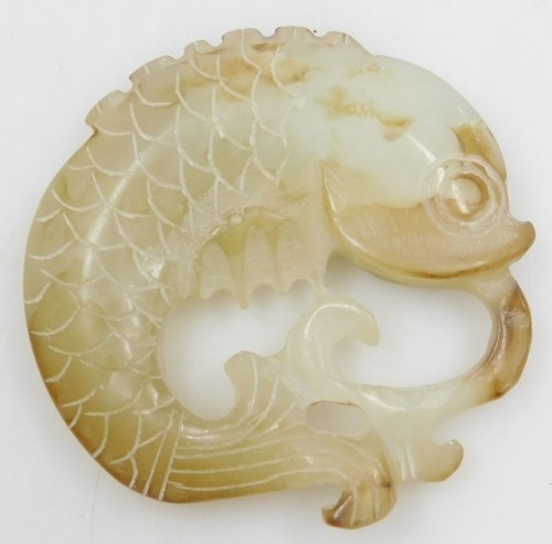 A Chinese jade carving of a fish, 5.5cm wide.