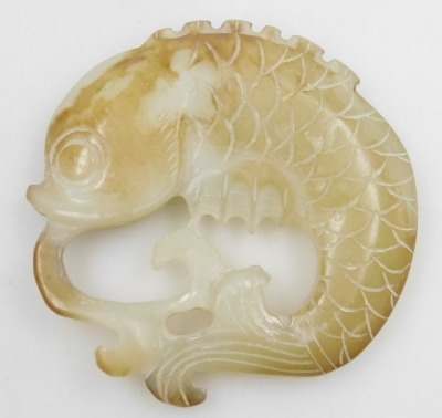 A Chinese jade carving of a fish, 5.5cm wide. - 2