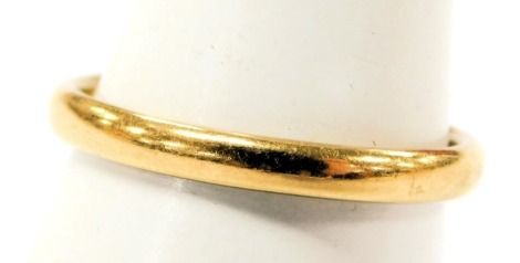 A 22ct gold wedding band, size P, 3.1g.