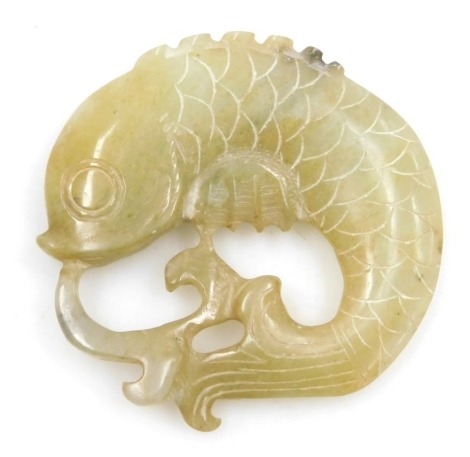A Chinese jade carving of a fish, 5.5cm wide.