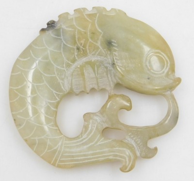 A Chinese jade carving of a fish, 5.5cm wide. - 2