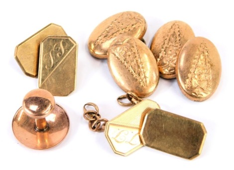 A group of gentleman's jewellery, comprising a pair of engine engraved cuff links, bearing the initials J J, a rose gold collar stud, stamped 9ct, 8g all in, and a pair of plated cuff links. (AF)