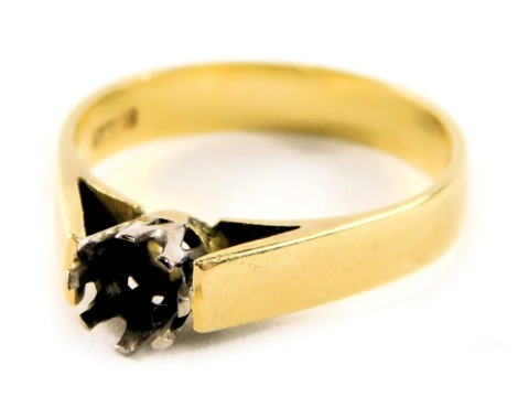 An 18ct gold solitaire ring mount, with claw setting, ring size N, 3.5g all in.