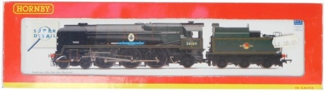 A Hornby OO gauge Battle of Britain Class locomotive Sir Trafford Leigh Mallory, 4-6-2, 34109, BR lined green livery, R2606, boxed.