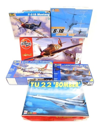 Revell, Airfix and other model kits, including an Avro Lancaster mark 1/3, B17G Flying Fortress, TU22 Bomber, B1B Lancer, P51B Mustang, and a Hawker Hurricane, boxed. (6)