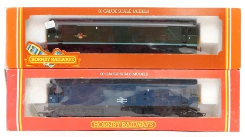 Hornby OO gauge diesel locomotives, comprising Class 25 diesel locomotive, BR blue livery, and a Class 25 diesel locomotive, BR green livery, boxed. (2)