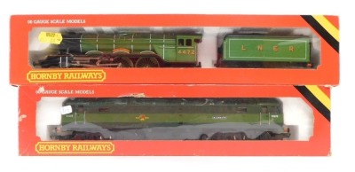 Hornby OO gauge locomotives, comprising Class 47 diesel locomotive, Mammoth, BR two tone green livery, and The Flying Scotsman, 4472, 4-6-2, Doncaster green livery, boxed. (2)