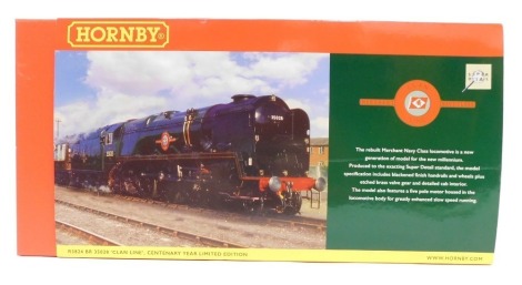 A Hornby OO gauge Clan Line Centenary Year Limited Edition locomotive, in presentation box with display plinth and limited edition certificate, R3824, boxed.