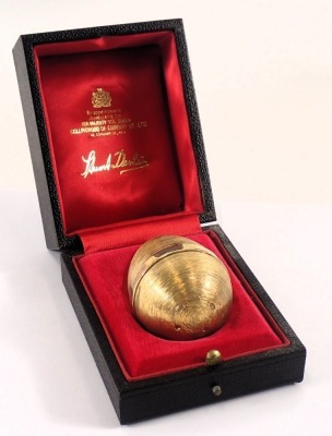 A Stuart Devlin silver parcel gilt Fledgling egg, London 1971, with unmarked silver gilt coloured stand, 6.40oz, 7cm high, boxed with certificate. - 4