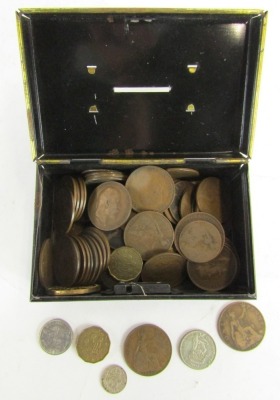 Coinage and badges, to include Britain's First Decimal Coin Sets, silver curb link chain, shoulder badges, cap badge, etc. (a quantity) - 5