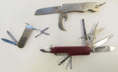 A group of penknives, to include Rolson, horn handled, Victor Knox and others. - 4