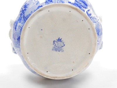 An early 19thC Minton blue and white pottery wash pail, of twin handled fluted baluster form, transfer decorated in the Chinese Marine pattern, printed mark, 25cm high. (AF) - 2