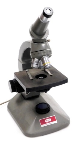 A Beck Diamax microscope, electric powered, serial number 50532, cased. Buyer Note: WARNING! This lot contains untested or unsafe electrical items. It is supplied for scrap or reconditioning only. TRADE ONLY