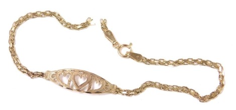 A 9ct gold triple heart bracelet, on a fancy link chain, with bolt ring clasp, 1.6g, (AF)