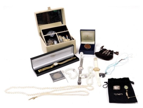 Silver and costume jewellery, including a silver horseshoe and riding crop brooch, Skagen dress wristwatches, shell pendant, simulated pearl necklaces, and a cameo brooch.