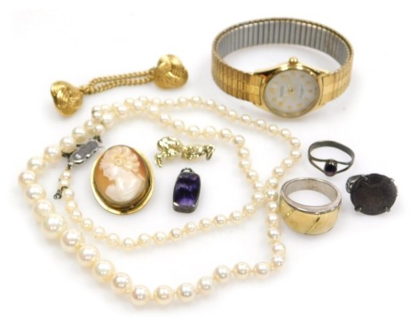 Silver and costume jewellery, to include an Aviatime lady's wristwatch, silver and blue john pendant, cameo brooch, and a silver coin ring.