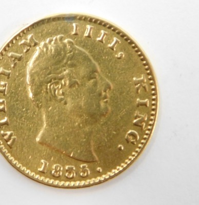 A William IV East India Company gold one mohur coin, dated 1835, 11.3g. - 2