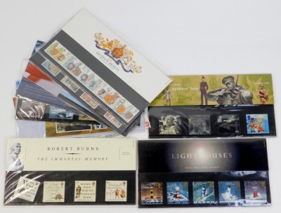 Various commemorative coins, to include a Royal Mint Magna Carta two pound uncirculated coin, Elizabeth II 70th Birthday commemorative crown, Royal Mint Elizabeth II 1977 commemorative crown, together with various Royal Mail commemorative stamp collection - 5