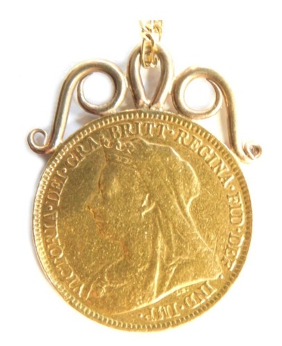 A Victorian gold half sovereign 1900, sand cast and applied pendant mount, on a fine 9ct gold necklace, 6.2g all in.