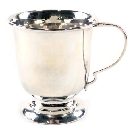 A George VI silver christening cup, of plain design on stepped foot, maker ATC, Sheffield 1947, 1.88oz, 7cm high.