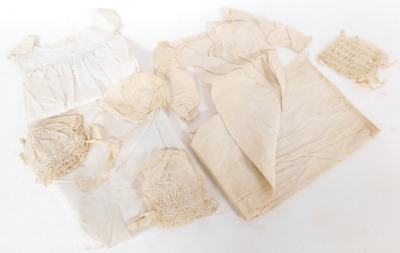 Georgian and later child's lace clothing, and caps. (a quantity) - 5