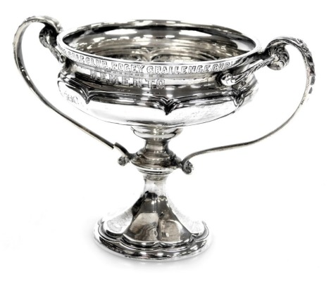 A George V golfing trophy, of twin handled lobed form, engraved Notts Golf Club, Bogey Challenge Cup, Memento, Walcheren Hall, Sheffield 1922, 3.48oz.