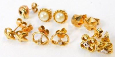 A group of 9ct gold and other earrings and clasps, studs, cultured pearl sets and others, 10.9g all in. - 3