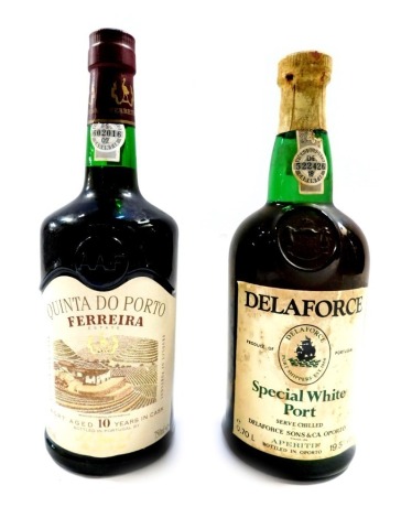 Two bottles of Port, comprising a Quinta Do Porto Ferreira Aged Ten Years, and a bottle of Delaforce Special White Port.